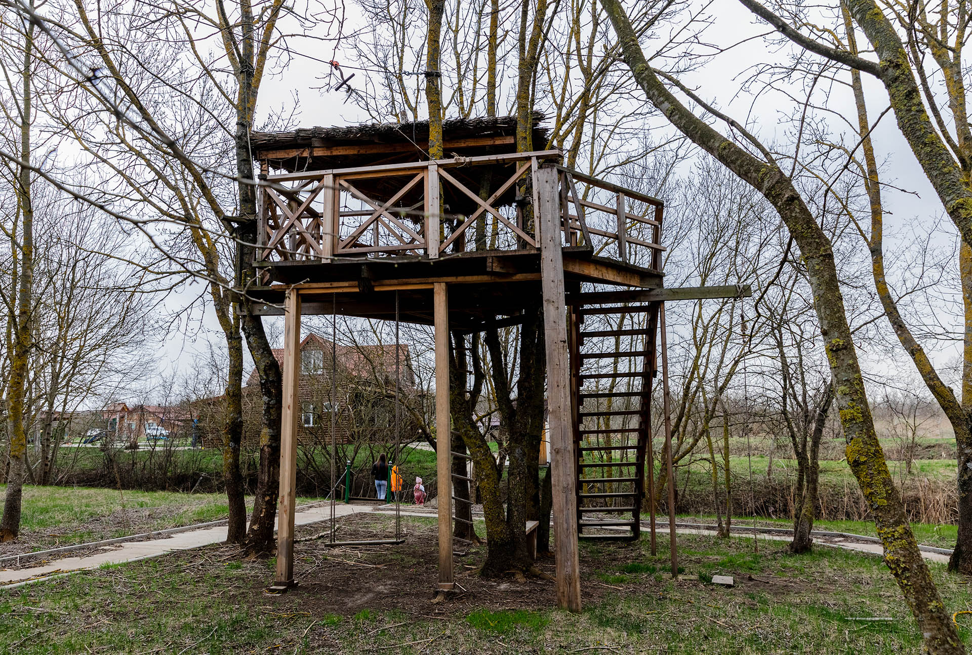 дом на дереве в краснодаре (97) фото